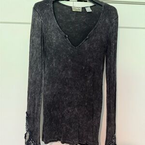 BKE Black Fitted Long Sleeve Blouse